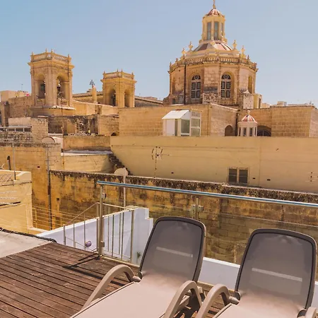 Апартаменты Vallettastay Skyline Sea View Studio